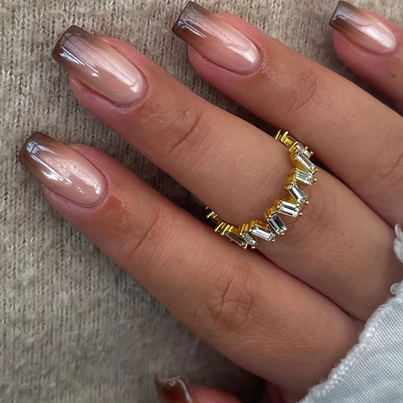 24 Pcs Glossy Short Ballerina Press On Nails Pink Gradient Fake Nails Artificial Finger Manicure False Nails For Women